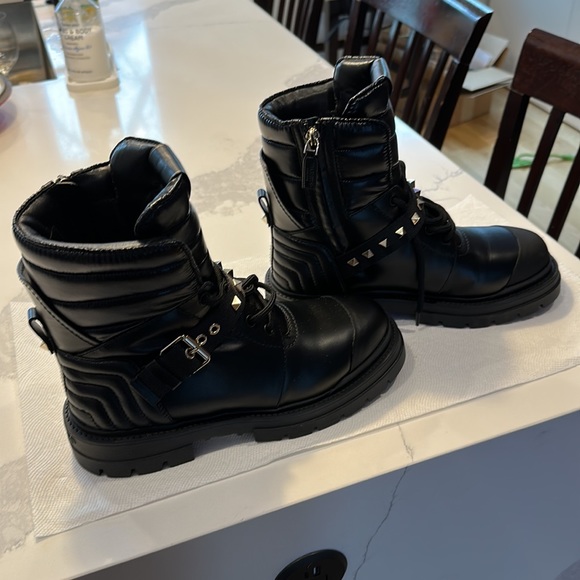 VALENTINO GARAVANI Rockstud Leather Combat Boots 39.5 Brand new in box - Picture 7 of 8